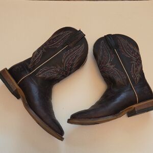 Ariat Brown Men's Boots With Blue And Tan Stitching